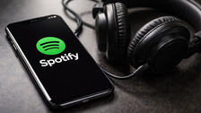 Een telefoon met Spotify