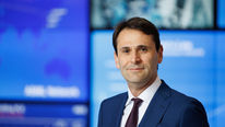 Koopt ASML zijn eigen aandelen te duur in?