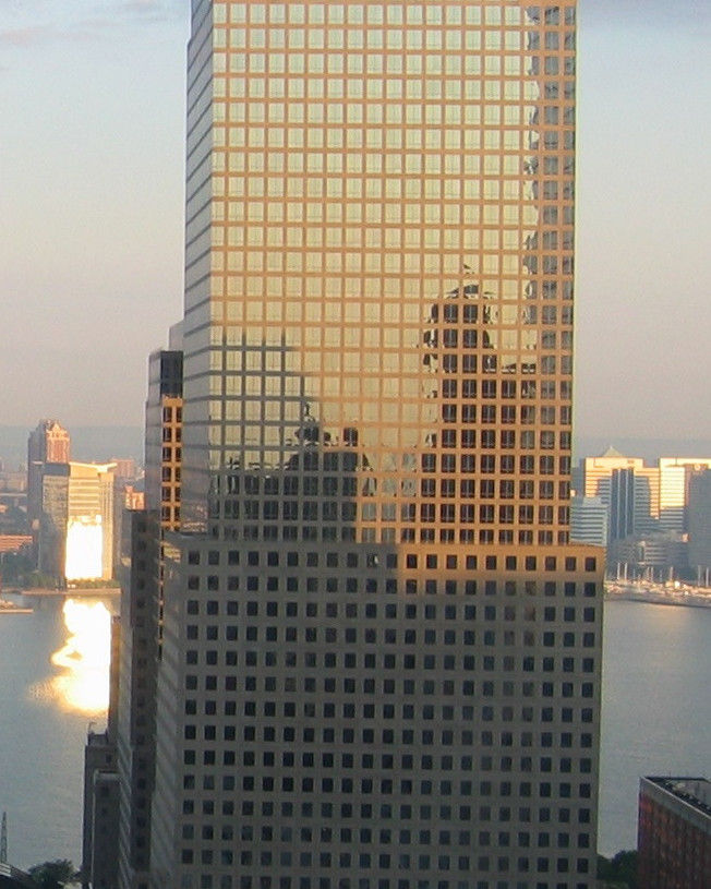 Het hoofdkantoor van American Express aan 200 Vesey Street, archieffoto van 8 juli 2006
