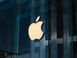 Apple-logo bij de glazen winkel aan Fifth Avenue in New York