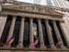 New York Stock Exchange met Amerikaanse vlaggen